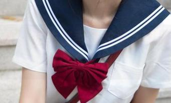 梦丝女神 – 迷失在香萱的美足图册里，难道这是入口？