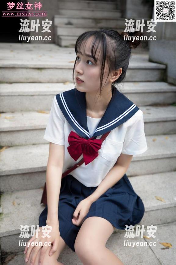 梦丝女神 - 迷失在香萱的美足图册里，难道这是入口？