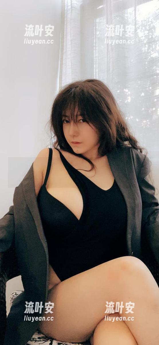 网袜的灵魂者樱晚gigi，免费图包颠覆你的审美标准