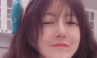 樱晚gigi又来一发最新套图，抱走小狐狸的姿势太轻松，值得一学！