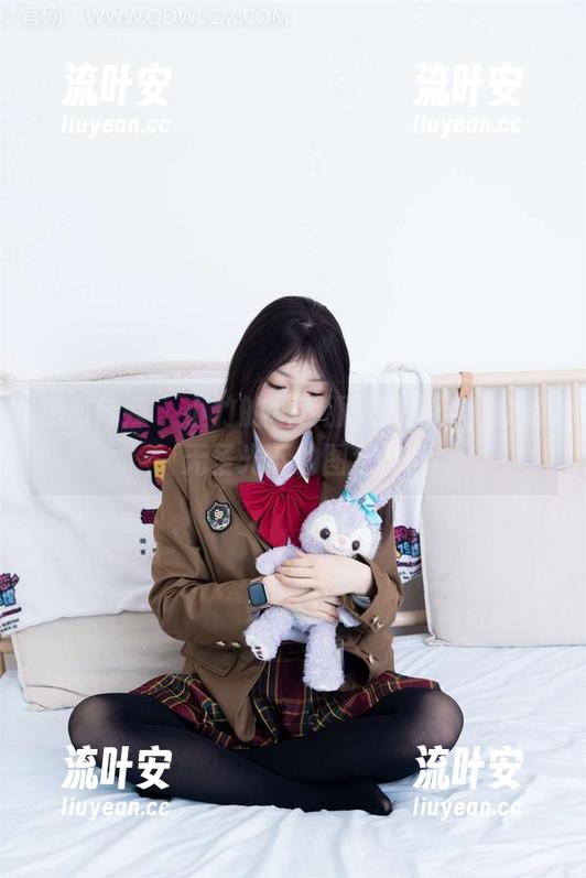 物恋传媒 - 小竹的水手服太独特了，快看无圣光下的图包！