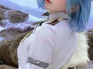 特软儿Sona巫女：高清作品集中的灵动与悬疑