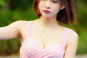 吊带背心合集，王羽杉的姿态，我都快忘了夏天的烦恼了。