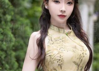 秀人网 – 伊小七MoMo与短裤的写真感悟——似乎，可以聊一聊时尚和夏天！