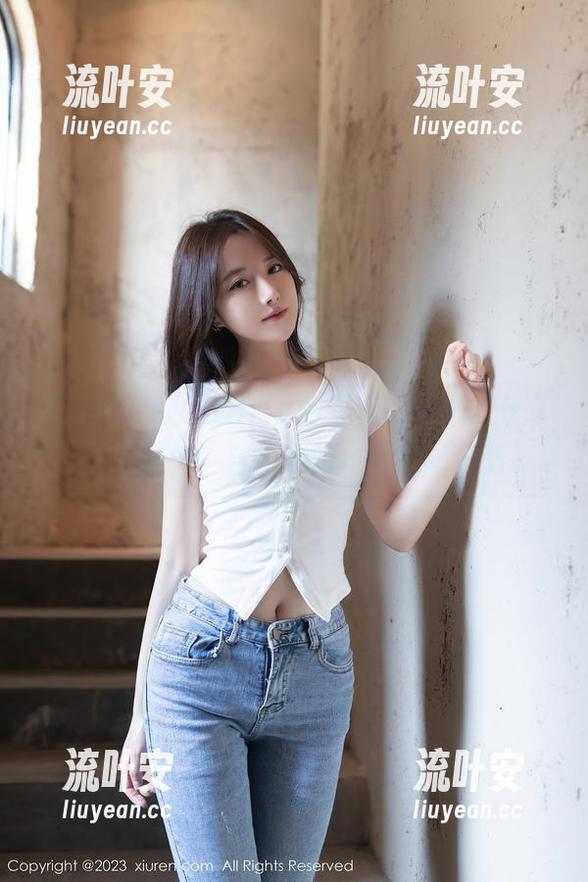 秀人网 - 兔子NINA的万圣节写真，分享一下“恐怖”与“性感”的微妙平衡。