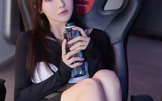 秀人网 – 在白衬衫的拥抱中，林文文yooki给你一份图集下载–期待木耳的变化！