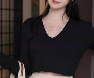秀人网 – 玥儿玥er的户外精选，真想问问她这是几度写真？