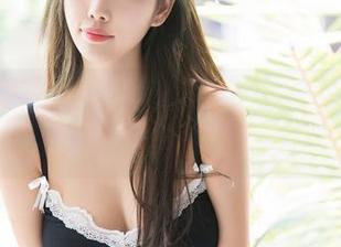 秀人网 – 白乐乐的天台私拍：无聊也能找到美好