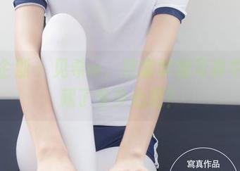 紧急企划 – 见希w，这套学姐写真中到底藏了多少心思？