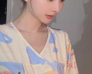 梅花烂漫，紫氯氯定制写真带你“香”飘四溢！