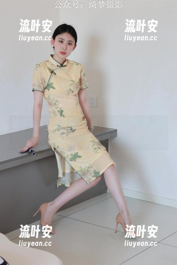 绮梦摄影 - 起床挣扎后，桃桃的短裤写真，默默激励我穿好衣服！