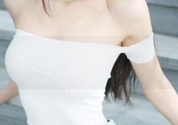 美媛馆 – Milk楚楚做瑜伽，原图里每一条线条都在默念‘我太太太有力量了’！