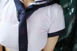 美媛馆 – 软软子教室探险——图包下载，书桌下的小秘密！