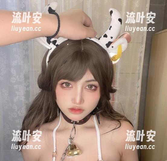 芊川一笑MNK，原图记录下的护士，她是在玩什么？