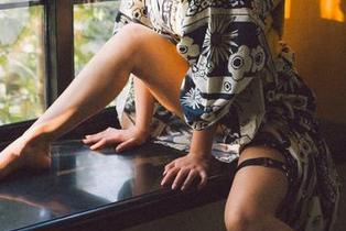菠萝社 – 夏美酱的短裤在呼唤你，下载时记得锁紧你的心！