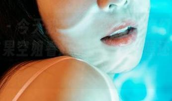 蜜桃社 – 今天我在看许思铭的魔幻空姐图片，结果空姐看起来比我的驾照还要可靠！