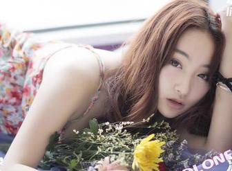 轰趴猫 – 曲曲在线的双马尾图片，果然撩得不行！