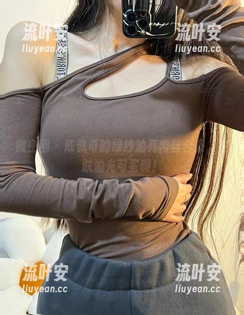 陈佩奇 微密圈 - 陈佩奇的绿纱油亮肉丝合集,皮肤油光可鉴啊!